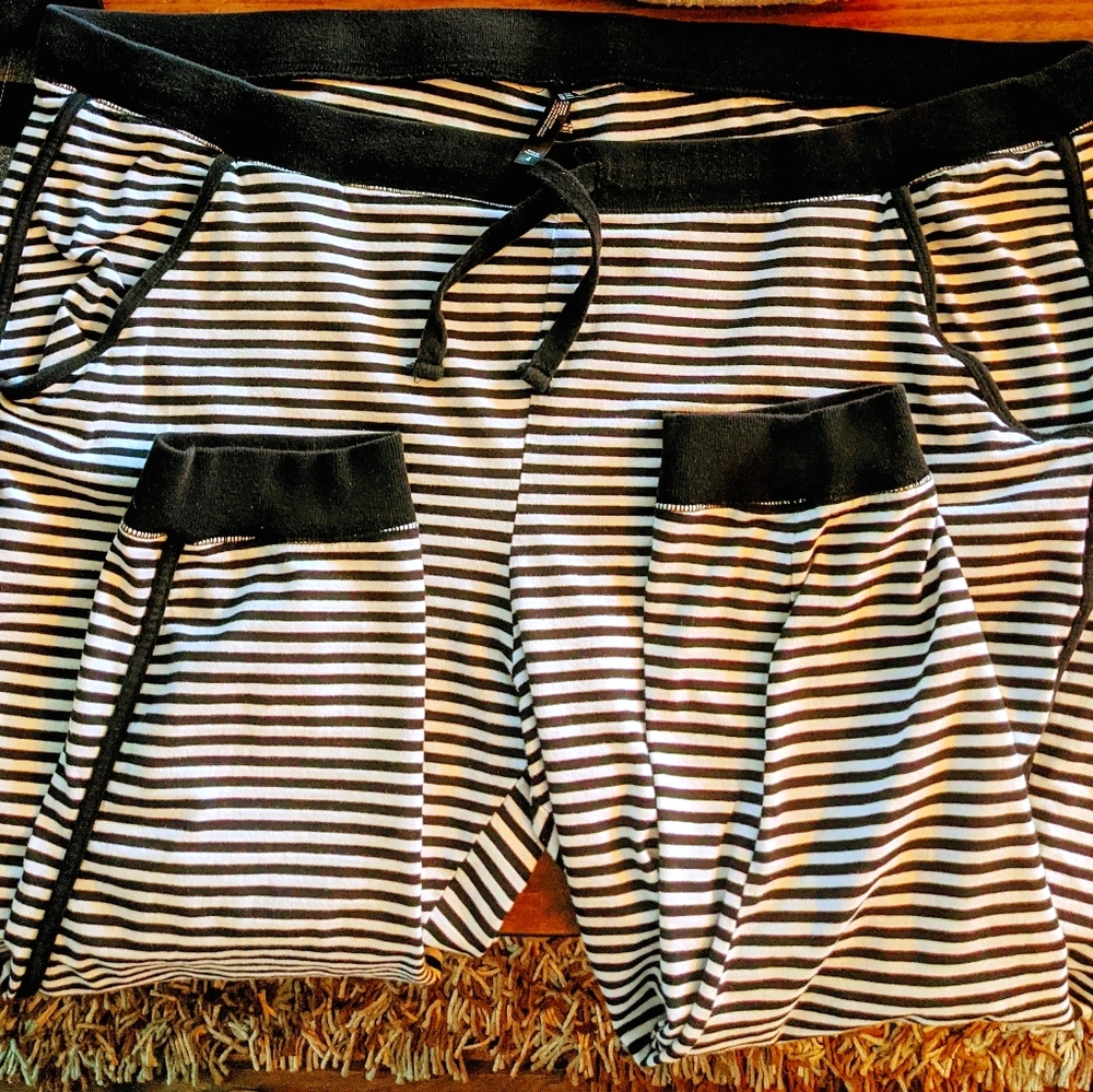 Torrid 4 Black Striped Sleep Pant